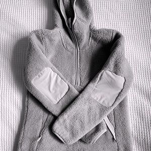 North face pull over fleece sweater/hoodie